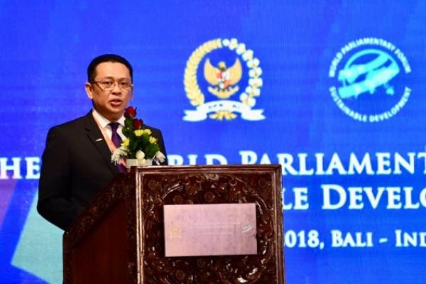Ketua DPR RI Bambang Soesatyo mendorong parlemen dunia meningkatkan kerja sama lintas sektor serta melakukan inovasi pada keuangan, teknologi, infrastruktur dan kemitraan untuk memastikan semua orang memiliki akses ke energi berkelanjutan.