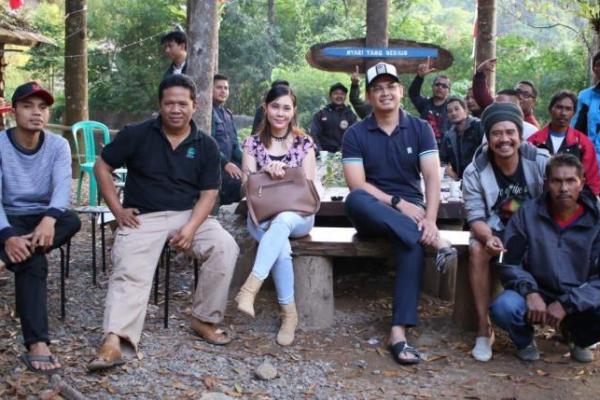 Aktor Tommy Kurniawan siap membantu perkembangan pariwisata dan produk petani yang ada di Kabupaten Bogor.