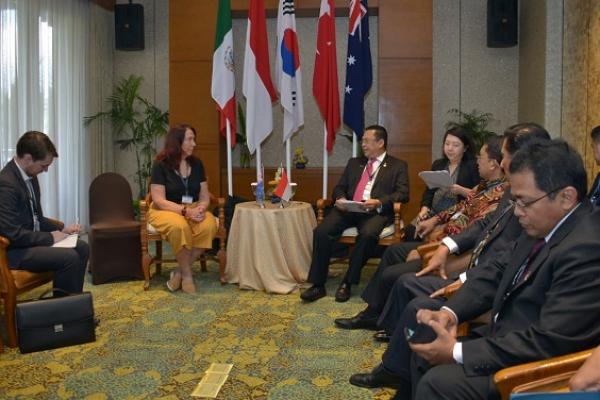 Melalui forum parlemen anggota MIKTA (Mexiko, Indonesia, Korea Selatan, Turki, Australia), Ketua DPR Bambang Soesatyo (Bamsoet) ingin memperkuat hubungan Indonesia-Australia.
