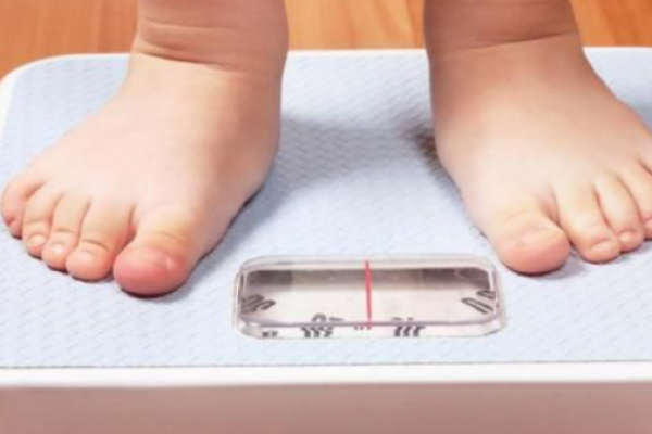 Banyak orangtua yang tidak menganggap anaknya gemuk, meski indeks massa tubuh sepertiga anak-anak menunjukkan mereka obesitas