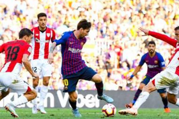Guardiola mengatakan dia beruntung memiliki pesepak bola seperti Messi, Andres Iniesta, Xavi dan Dani Alves yang bermain di Barca ketika mereka berada di masa jayanya.
