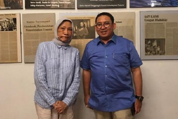 Aktivis sekaligus juru kampanye nasional (Jurkamnas), Ratna Sarumpaet menjadi korban penganiayaan, di Bandung. Ratna diduga dianiaya oleh tiga orang.