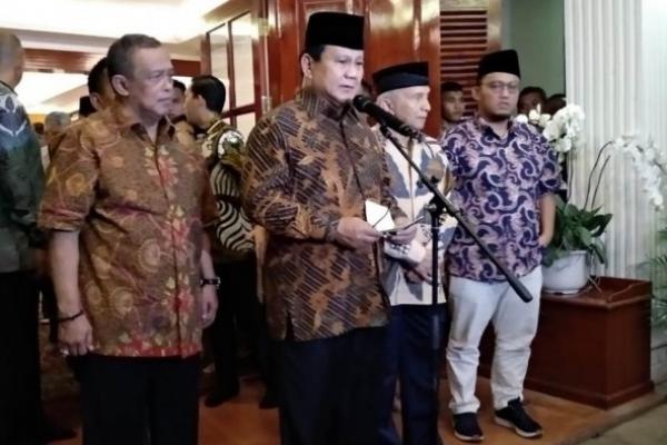Akibat ulah kebohongan Ratna Sarumpaet, calon presiden (Capres) Prabowo Subianto menyampaikan permintaan maaf kepada publik.