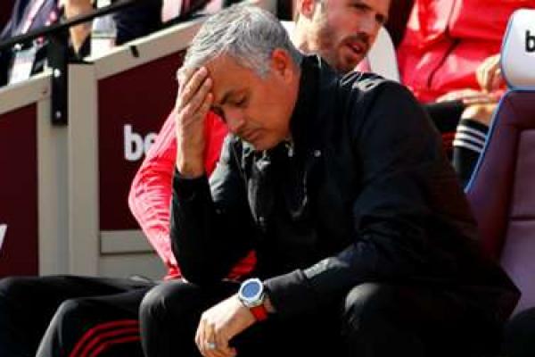 Mourinho, yang tidak pernah menang dalam empat pertandingan kandangnya untuk pertama kalinya dalam karir manajerialnya, bersikeras dia tidak harus disalahkan sepenuhnya.