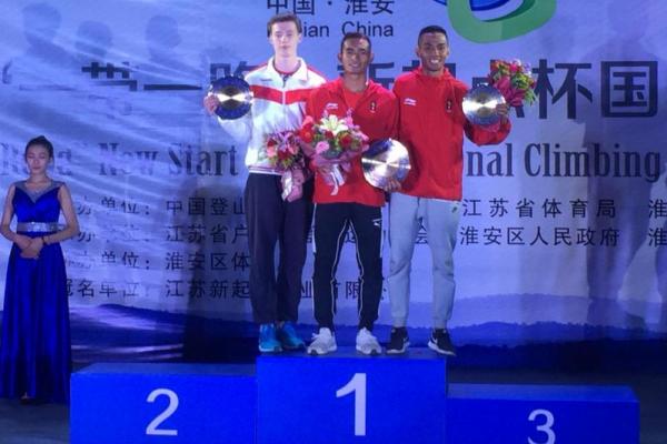 Dua atlet panjat tebing Indonesia, sukses mengawinkan dua emas di kelas Men’s Speed dan Women’s Speed.