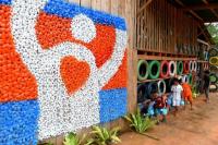 Coconut School, Bayar Sekolah Modal Sampah