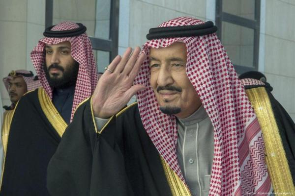 Raja dan Putra Mahkota, Mohammed bin Salman mendoakan kesehatan yang baik bagi Putin dan kemakmuran bagi rakyat dan pemerintah Rusia.