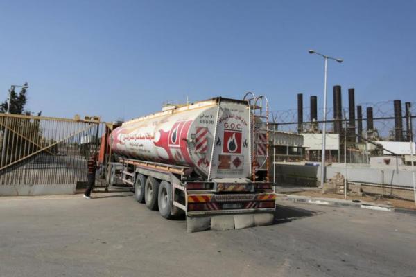 Awal bulan ini, surat kabar Israel Haaretz melaporkan bahwa perjanjian dengan Qatar dicapai dalam beberapa pekan terakhir untuk membiayai pembelian bahan bakar untuk pembangkit listrik Gaza .