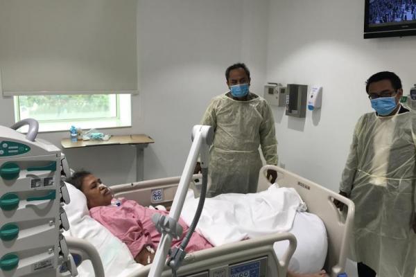 Kunjungan Tim ke Rumah Sakit (RS) King Abdullah Jeddah Arab Saudi untuk mengecek kondisi terkini  jemaah haji kloter BPN 3 Kalimantan Timur itu yang hingga saat ini masih berbaring di rumah sakit tersebut.