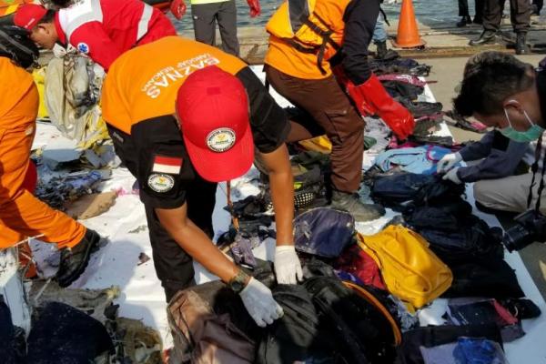 Badan Amil Zakat Nasional (Baznas) membantu proses evakuasi kepada penumpang dan kru Pesawat Lion Air JT 610 yang jatuh di perairan Karawang, Jawa Barat, Senin (29/10) siang.