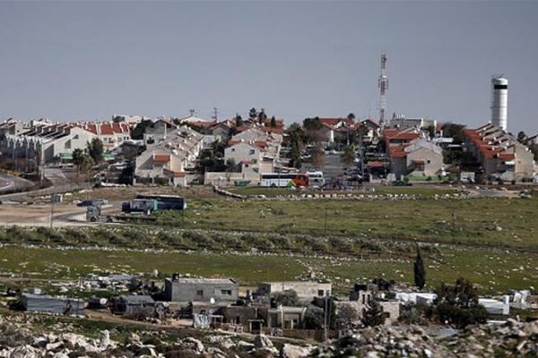 Sekelompok pemukim Yahudi merusak 7 kendaraan serta mencoret-coret dinding beberapa rumah dan masjid di kota Ramallah, Tepi Barat