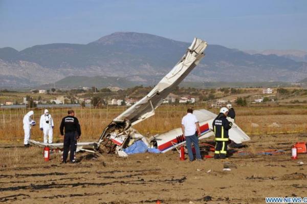 Sebuah pesawat latihan milik perusahaan swasta Star Air jatuh di daerah Ulualan, Turki