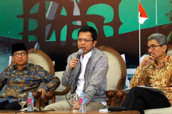 Partai Golkar mengingatkan pemerintahan Presiden Jokowi untuk tidak mencabut moratorium terkait pengiriman Pekerja Migran Indonesia (PMI) ke Arab Saudi.