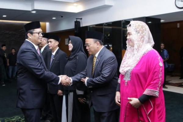 Majelis Permusyawaratan Rakyat Republik Indonesia menggelar pelantikan anggota MPR Pergantian Antar Waktu (PAW) bagi tiga anggota MPR masa jabatan 2014 – 2019