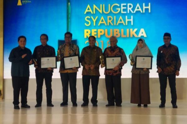 Badan Amil Zakat Nasional (Baznas) berhasil menyabet Anugerah Syariah Republika 2018 untuk kategori organisasi nirlaba terbaik.