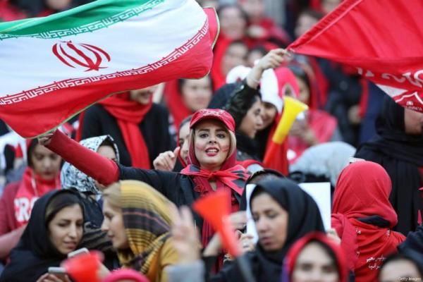 Iran mengizinkan ratusan wanita lokal untuk menghadiri final Liga Champions Asia di Teheran pada hari Sabtu waktu setempat. Hal itu sebagai langkah yang mungkin menuju mengakhiri pengucilan para wanita untuk menikmati pertandingan sepak bola papan atas di negara itu.