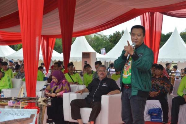 Menpora RI (Menteri Pemuda dan Olahraga Republik Indonesia) Imam Nahrowi meminta peserta Kirab Pemuda 2018 untuk terus bermimpi menjadi pemimpin negeri di masa depan. 