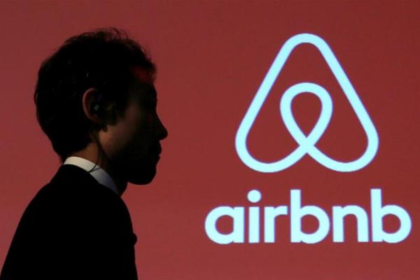 Proses penghapusan list penginapan tersebut akan berlangsung dalam beberapa hari mendatang, kata juru bicara Airbnb kepada kantor berita Reuters.