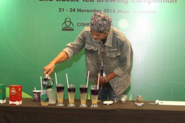 Association of Indonesia Specialty Tea (AISTea) didukung Teh 2Tang membuat lomba unik cara membuat teh yang baik.
