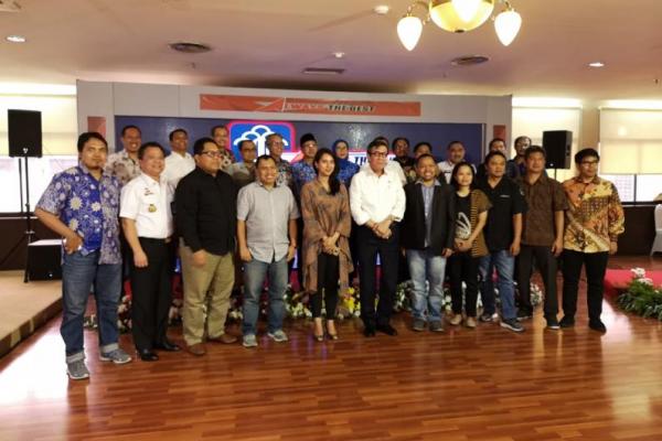 Acara diskusi dan ngobrol santai dengan pengurus Asosiasi Media Siber Indonesia (AMSI) dihadiri para pejabat eselon I dan II di Kementerian Hukum dan HAM, pengurus AMSI Pusat dan DKI Jakarta, serta para jurnalis siber.