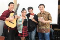 Gitaris Jubing Kristanto Bawakan Lagu Hits Dian Piesesha