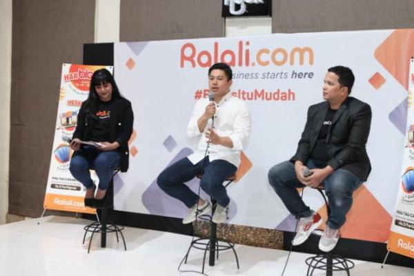 Marketplace online B2B dinilai bisa memfasilitasi langkah memulai dan menjalankan bisnis lebih mudah, sekaligus meningkatkan pertumbuhan ekonomi Indonesia.