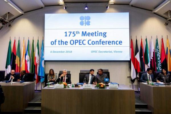 Presiden AS Donald Trump mendesak negara-negara anggota OPEC untuk terus memompa minyak pada tingkat yang lebih tinggi dari yang ada saat ini.