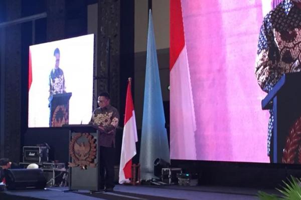 Ketua DPD RI Oesman Sapta mengajak Duta Besar (Dubes) negara-negara sahabat untuk ikut ambil bagian dalam pembangunan pusat-pusat pertumbuhan ekonomi yang ada di Indonesia.