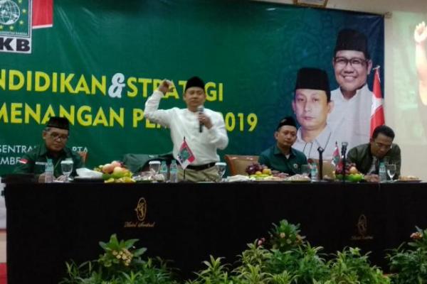Sementara itu, Ketua DPW PKB DKI Jakarta, Hasbiallah Ilyas mengatakan sudah saatnya Caleg bekerja serius di masyarakat anggap menjadi caleg adalah sebagai ibadah.