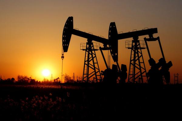 Dikutip dari Reuters, minyak mentah berjangka West Texas Intermediate (WTI) AS berada di harga US$54,77 per barel pada 02.23 GMT, naik 21 sen atau 0,4 persen.