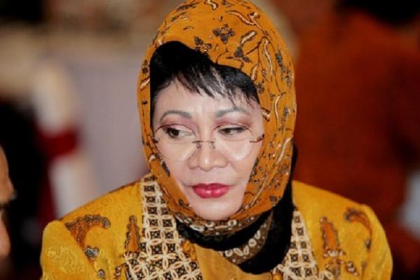 Putri sulung Soeharto ini juga menekankan agar masyarakat tak menjadi pribadi pendendam. Diceritakan, sewaktu Presiden Soeharto memilih berhenti dari jabatannya, ia dan anak-anak Soeharto lainnya dipanggil menghadap.