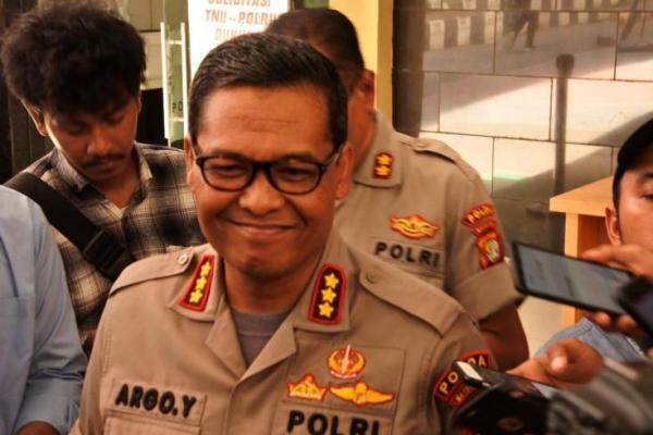 Polda Metro Jaya membuka kasus penggelapan kendaraan yang ternyata menjerat Pablo Benua suami dari artis Rey Utami. 
