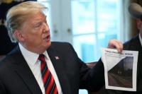 Trump Bimbang Deklarasikan Darurat Nasional