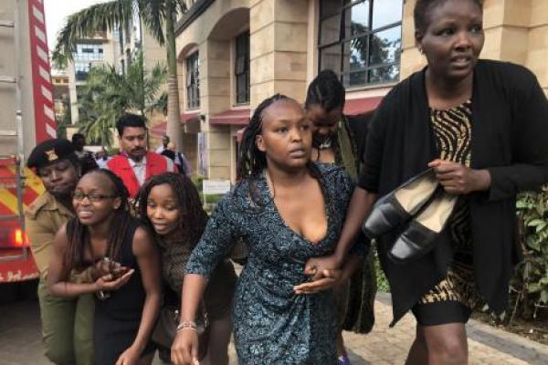 Korban tewas dalam serangan teroris yang terjadi di sebuah hotel bintang lima di kompleks bisnis ibukota Kenya, Nairobi meningkat menjadi 21 orang pada Rabu (16/01) setempat