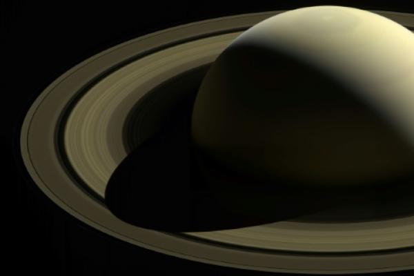 Penelitian NASA terbaru menemukan bahwa cincin Planet Saturnus baru berusia 10 hingga 100 juta tahun.