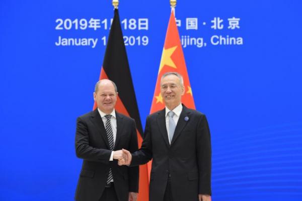 Kerja sama itu ditekan diakhir kunjungan dua hari Menteri Keuangan Jerman, Olaf Scholz ke Beijing untuk bertemu Wakil Perdana Menteri China, yang juga penasihat ekonomi utama Presiden Xi Jinping, Liu He.