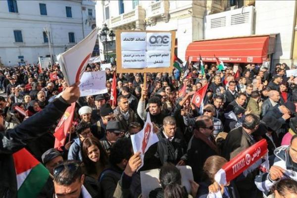 Serikat buruh terbesar Tunisia telah mengumumkan pemogokan umum dua hari untuk karyawan sektor publik pada 20 Februari. 