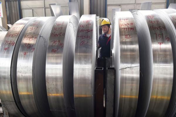 Produksi aluminium China dalam satu tahun penuh mencapai 35,8 juta ton pada 2018, naik 7,4 persen dari rekor tahunan sebelumnya pada 2017.
