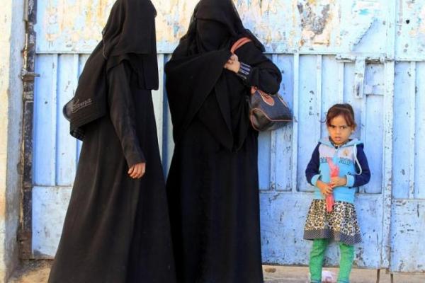 Pemberontak Houthi menculik dan menahan wanita di ibukota Sanaa yang dikuasai pemberontak untuk mengamankan pembayaran uang tebusan dari keluarga mereka.