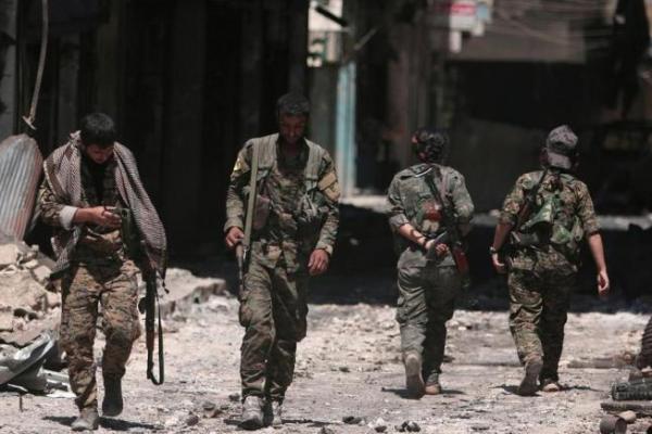 Militer Turki dan sekutu pemberontak Suriahnya merebut Afrin, sebuah distrik yang mayoritas Kurdi, dari YPG pada Maret 2018 dalam serangan besar-besaran.