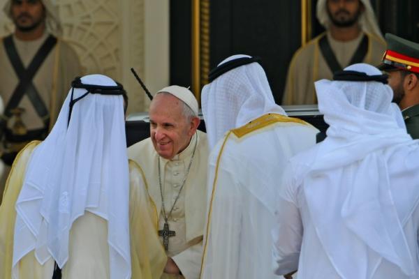 Paus Prancis mengatakan bahwa dirinya siap menjadi penengah untuk membuka dialog di Venezuela jika kedua pihak menginginkannya.