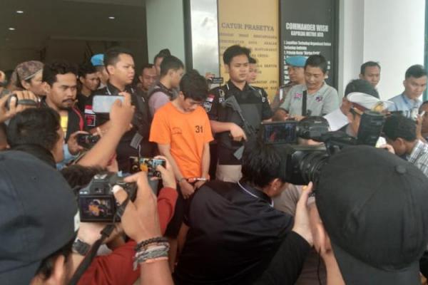 Adi Saputra akhirnya ditangkap Polresta Tangerang Selatan dan langsung ditetapkan sebagai tersangka. Apa penyebabnya?