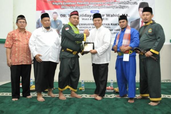 Jelang pemilu April 2019, Wakil Ketua MPR RI Hidayat Nur Wahid mengajak Umat Islam berpartisipasi dalam pesta demokrasi lima tahunan itu.