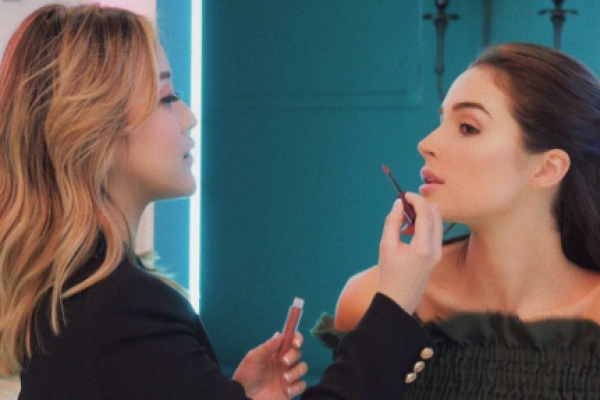 Makeup artist Archangela Chelsea kembali mendandani Olivia Culpo untuk ketiga kalinya.