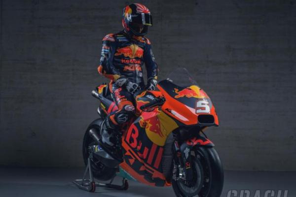 Mesin KTM MotoGP merek Red Bull, sepeda satelit Tech3 baru dengan Moto2 dan Moto3 diluncurkan di Austria, Selasa (12/02). 