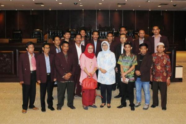 Kunjungan delegasi mahasiswa dari berbagai perguruan tinggi di Indonesia ke MPR RI menjadi hal rutin dan selalu diterima dengan baik oleh Biro Humas Sekretariat Jenderal MPR RI sebagai tuan rumah.