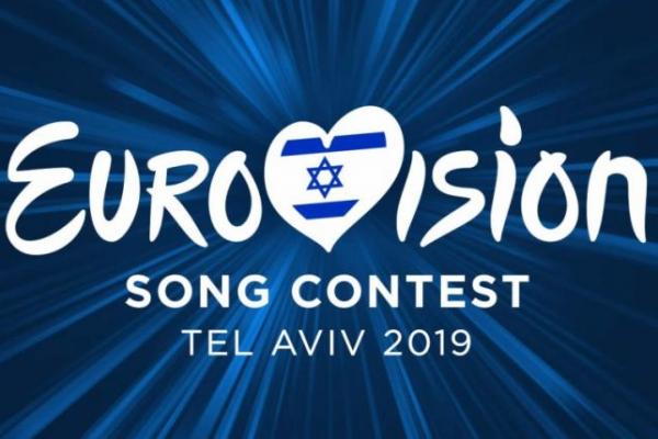 Para pengunjuk rasa menggelar aksi protes di stasiun penyiaran nasional SVT untuk menegaskan bahwa Swedia tidak ikut serta dalam Eurovision Song Contest 2019