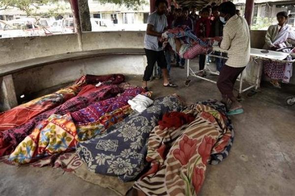 Korban tewas dari dua insiden baru-baru ini, diyakini sebagai yang paling mematikan sejak kasus serupa menewaskan 172 di Benggala Barat pada 2011.