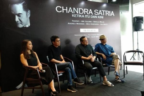 Mantan penyanyi latar musisi ternama Chrisye, Chandra Satria akan meluncurkan album ketiga bertema “Ketika Itu dan Kini”. Peluncuran album tersebut akan dirangkai dengan konser bersama penyanyi-penyanyi ternama tanah air