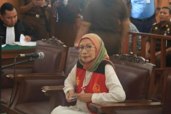 Terdakwa kasus hoax Ratna Sarumpaet membacakan isi pembelaannya di depan Majelis Hakim Pengadilan Negeri Jakarta Selatan.
